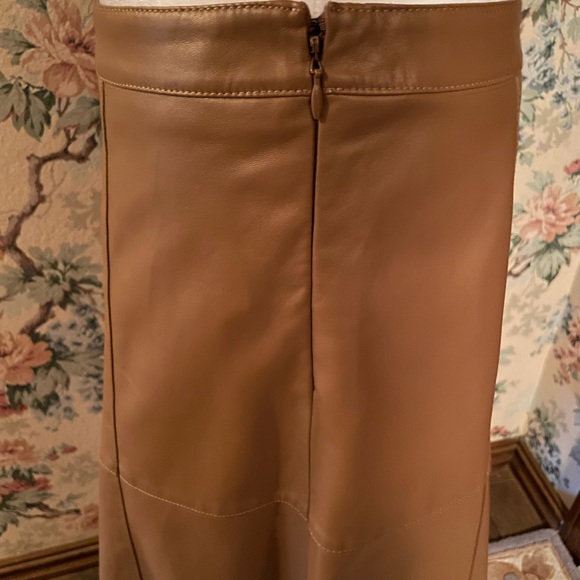 Vintage Charter Club Midi Skirt; Deep Caramel Faux Leather W/Side Zip; Women Sz6 - Picture 4 of 11
